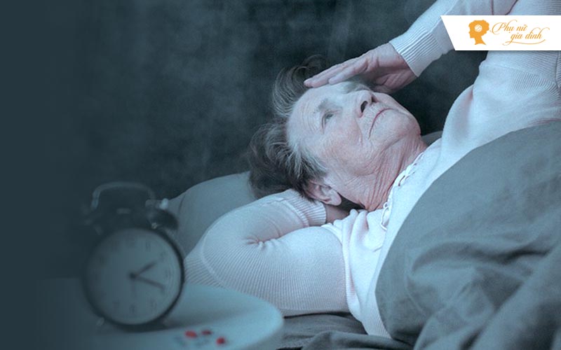 Vì sao người cao tuổi thường mất ngủ?
